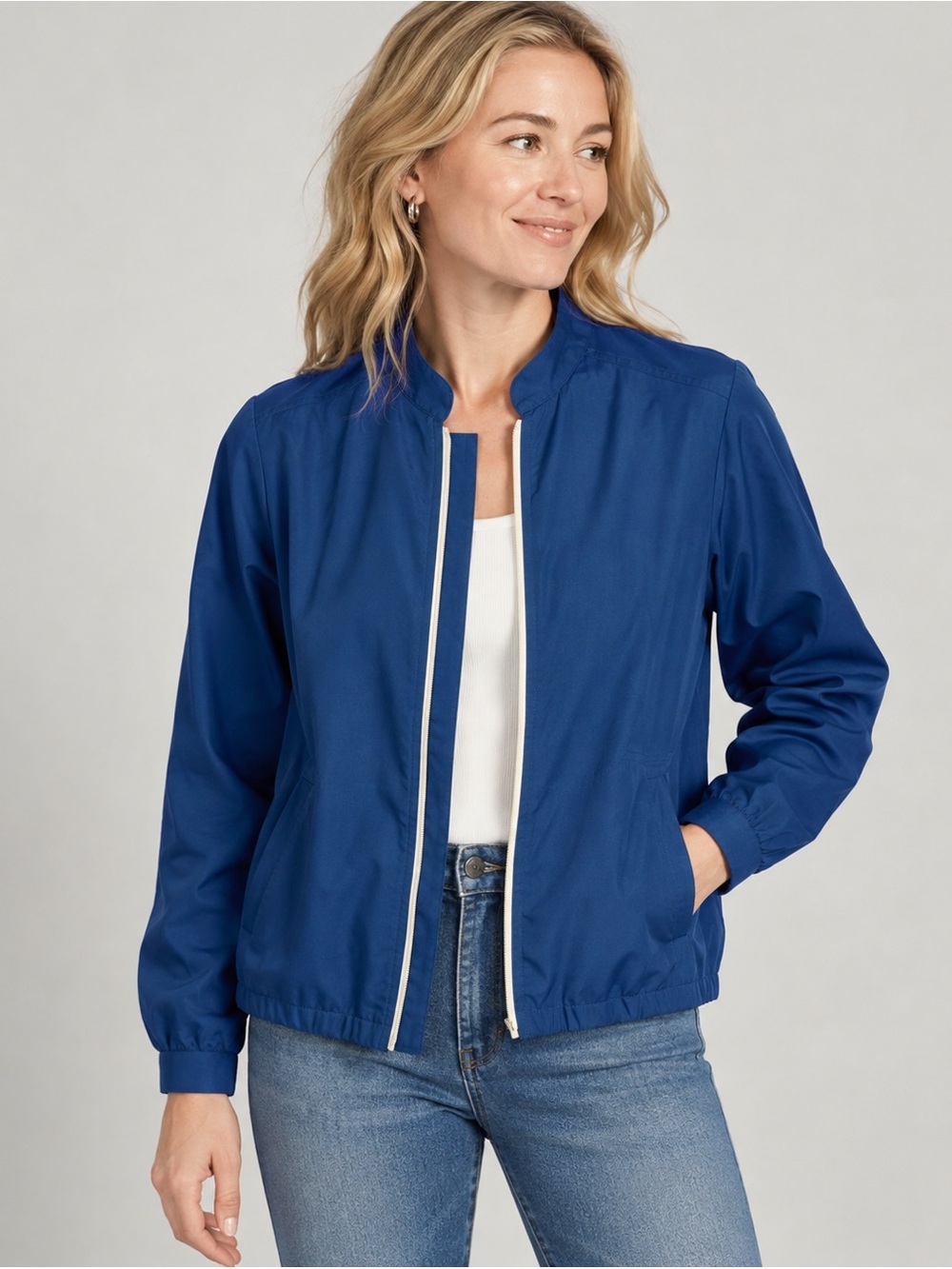 Koret of California Women's Blue Lightweight
Bomber Jacket Size Small Vintage